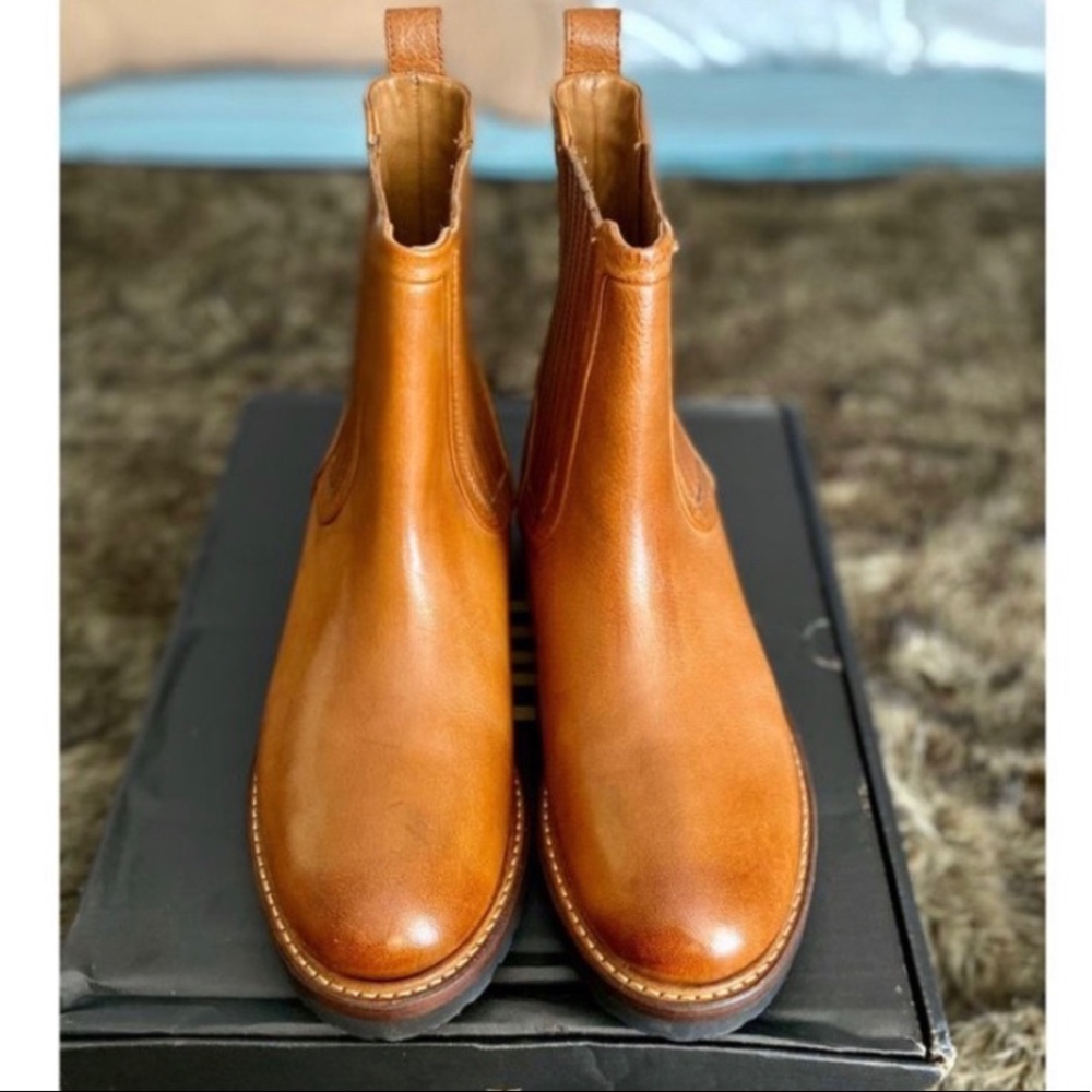 FRYE Ella Moto Chelsea Leather Ankle Boots